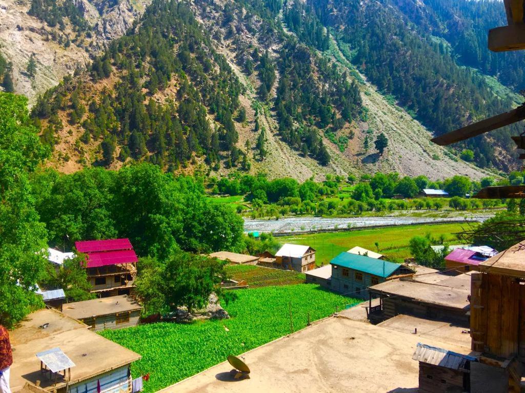Chitral Inn Resort Buitenkant foto