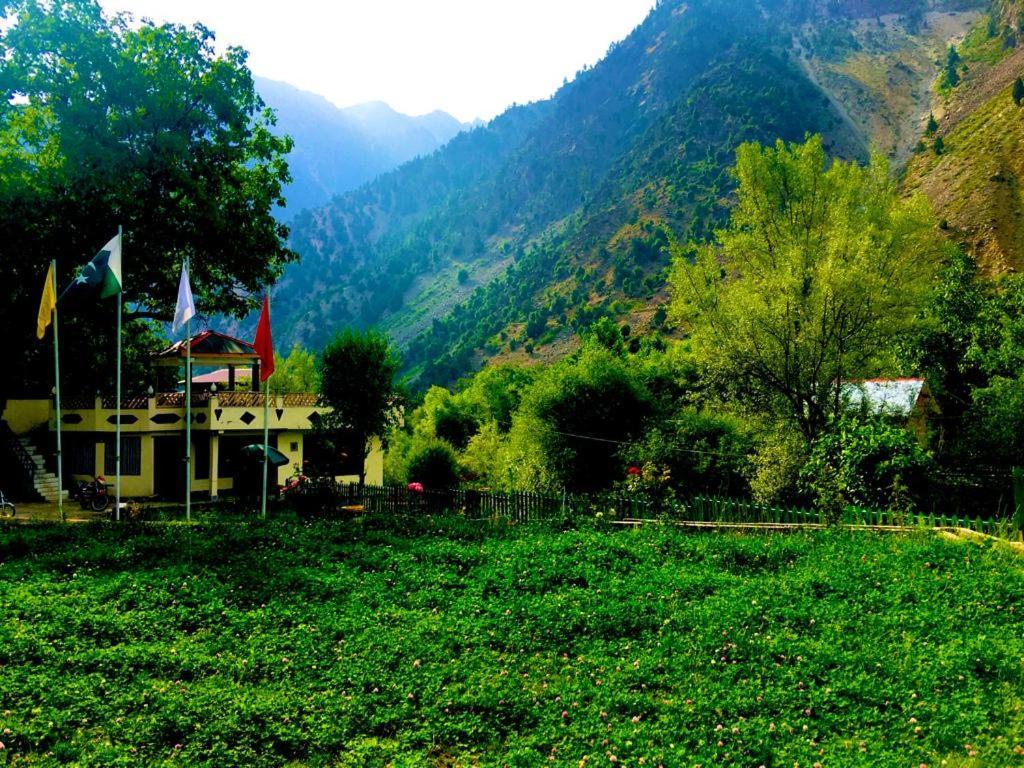 Chitral Inn Resort Buitenkant foto