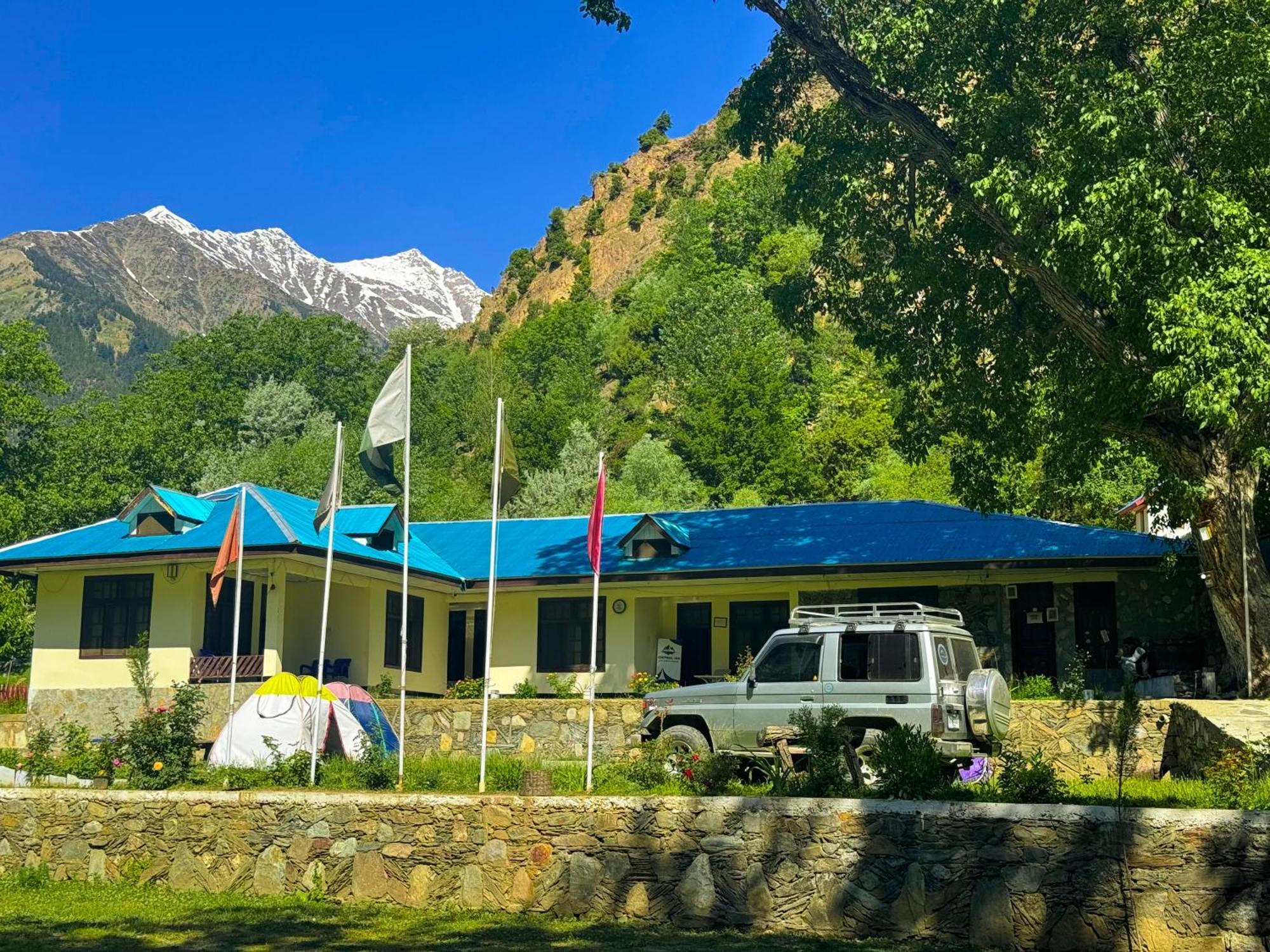 Chitral Inn Resort Buitenkant foto